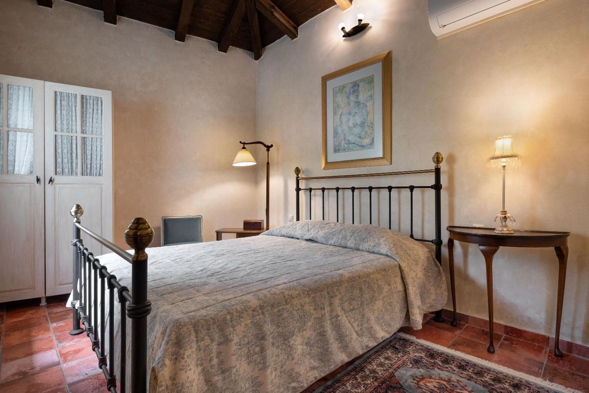 Ostra Menalon Luxury Suites Kardaras Luaran gambar