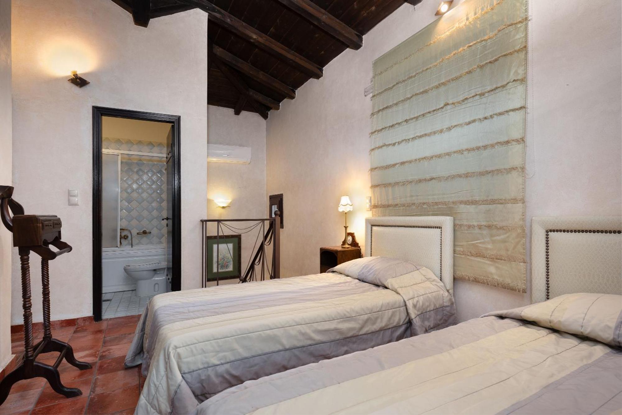Ostra Menalon Luxury Suites Kardaras Luaran gambar
