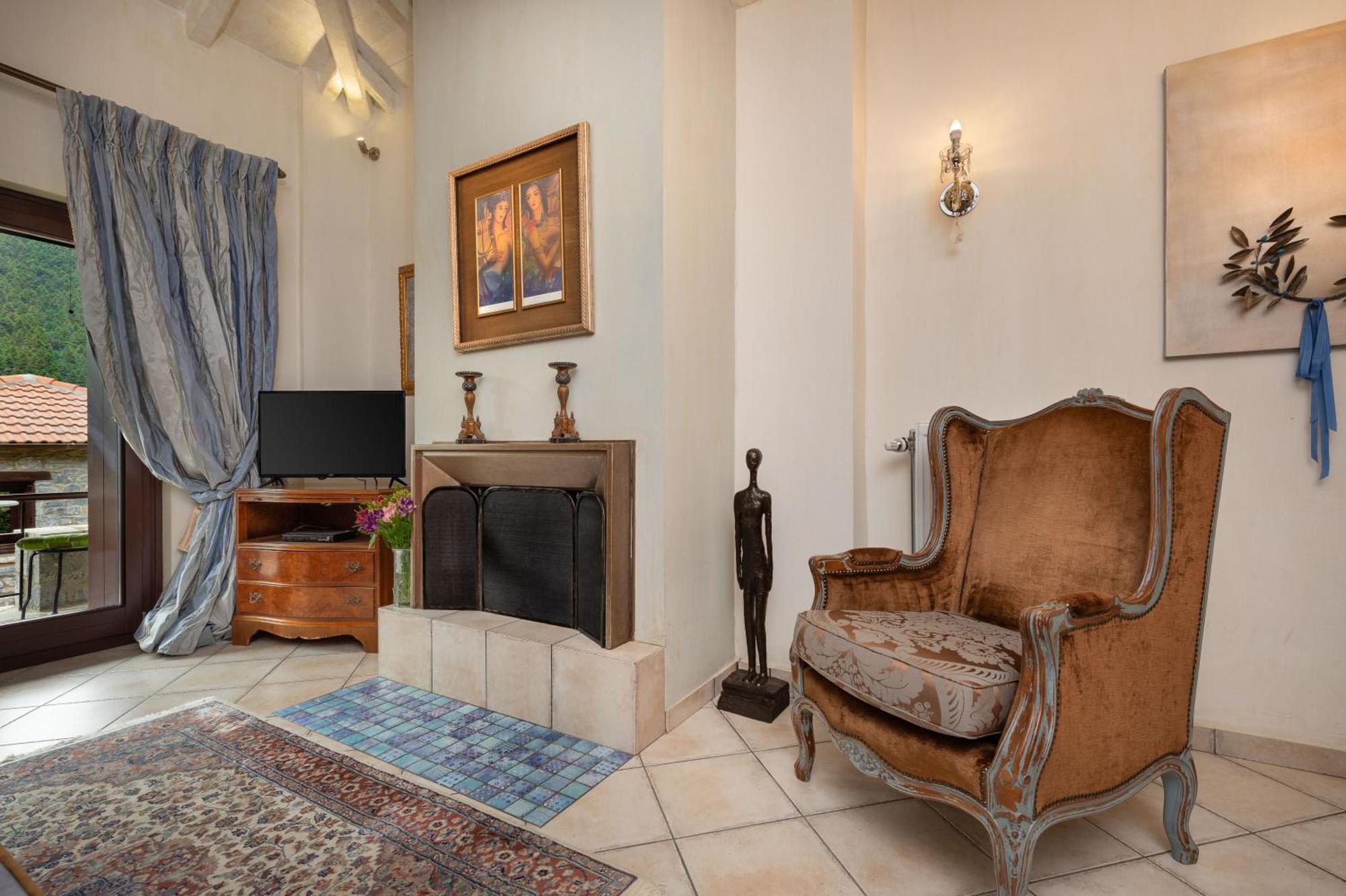 Ostra Menalon Luxury Suites Kardaras Bilik gambar