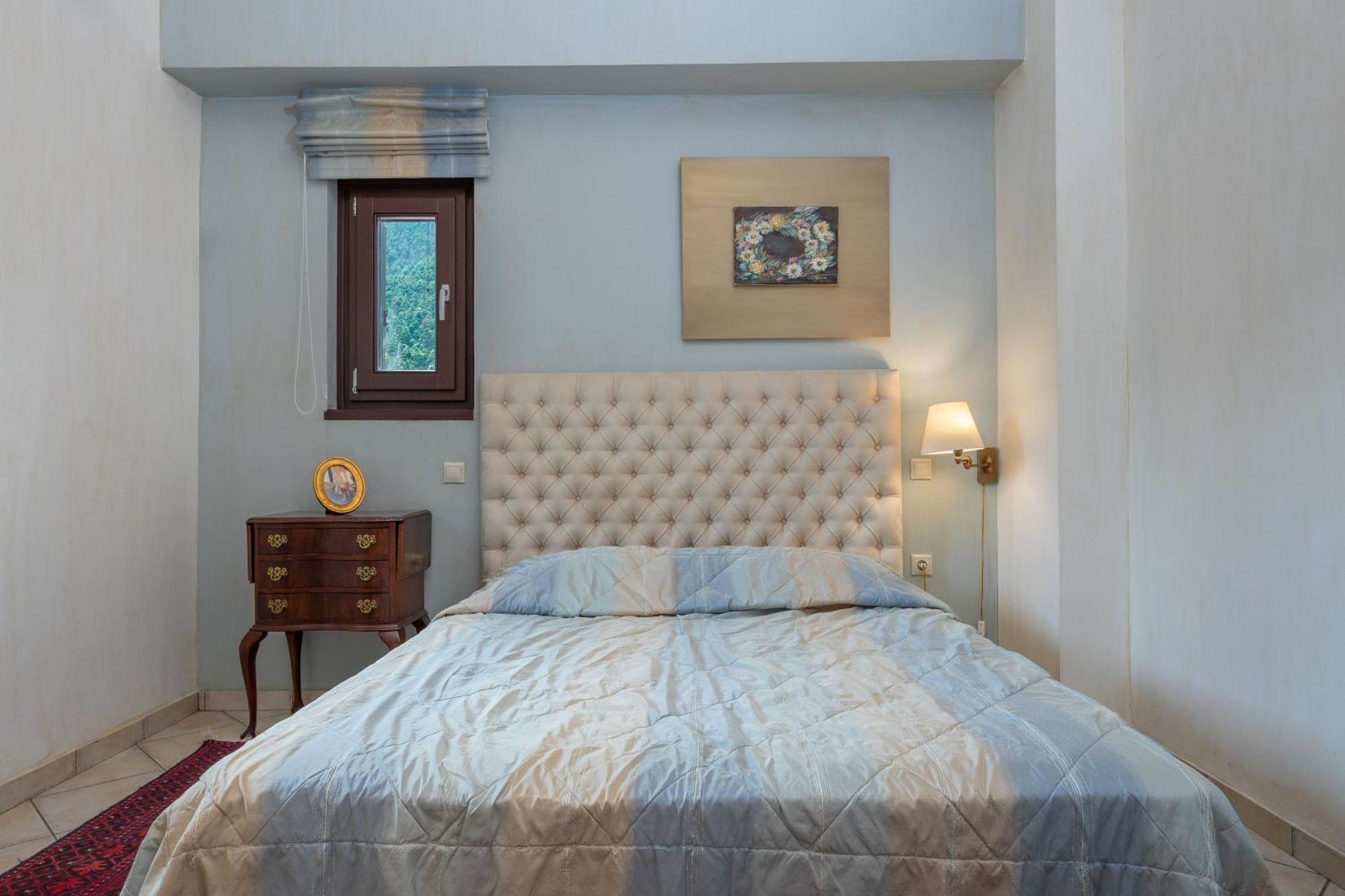 Ostra Menalon Luxury Suites Kardaras Bilik gambar
