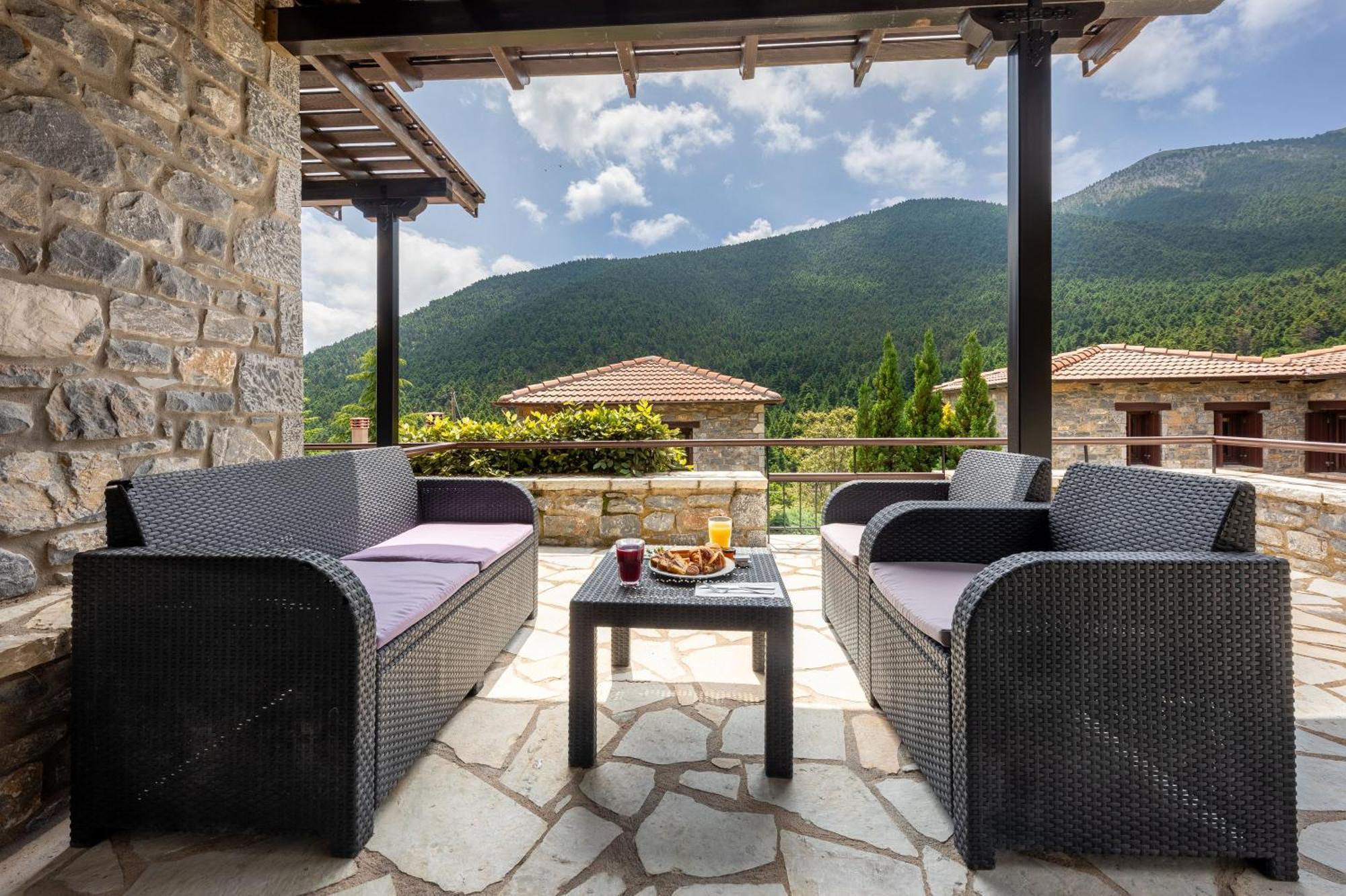 Ostra Menalon Luxury Suites Kardaras Bilik gambar